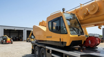 Dịch vụ cho thuê xe cẩu kato giá rẻ nào nâng bệ máy dập 24/7?